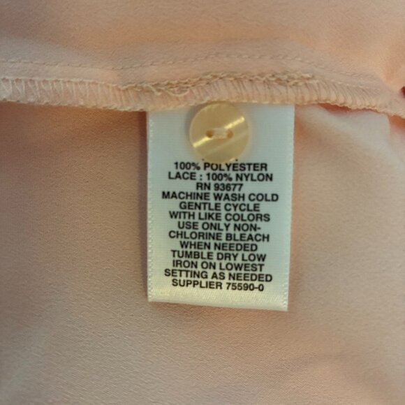 Boutique Peach Whip Button Up Top NWT - Picture 4 of 5